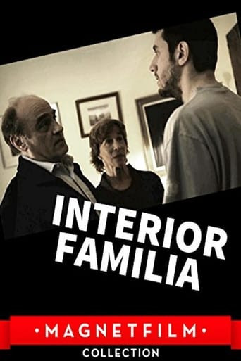 Interior. Familia