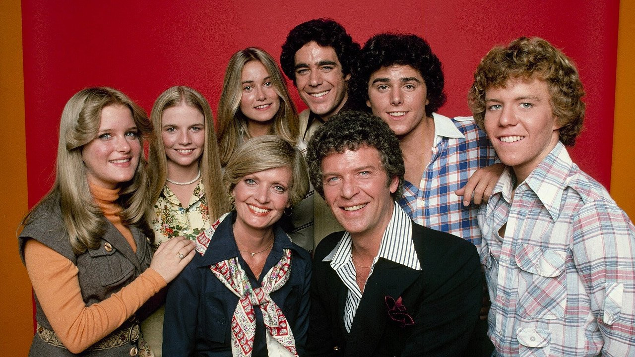 The Brady Bunch Hour (1976) seasons, cast, crew & episodes details | Flixi