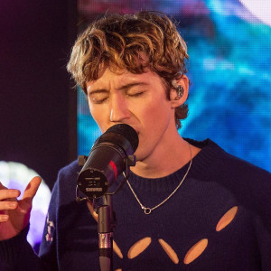 Season 27 Episode 17